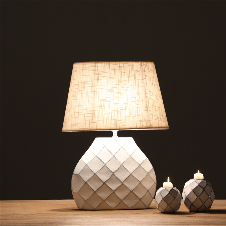 Hot Popular Home Decoration Hotel Desk White Lampshade Lamp Decorative