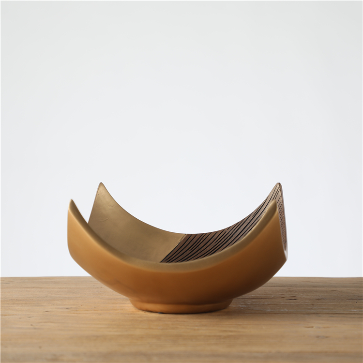 Hot Selling Creative Handmade Plate Polyresin Craft Nordic Home Decor