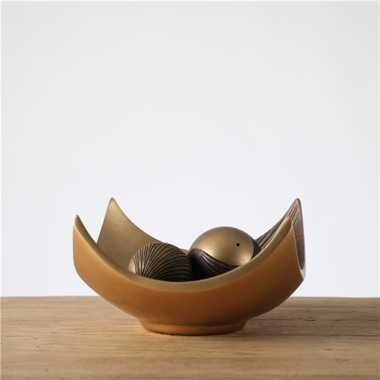 Hot Selling Creative Handmade Plate Polyresin Craft Nordic Home Decor