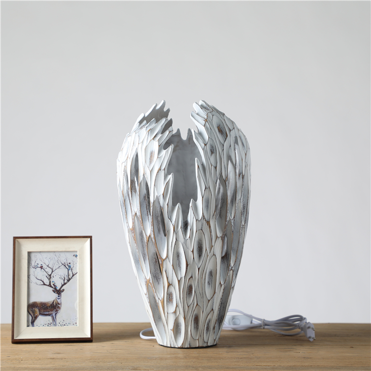 Postmodern Economic House Decoration Polyresin Decorative Night Study Lamp