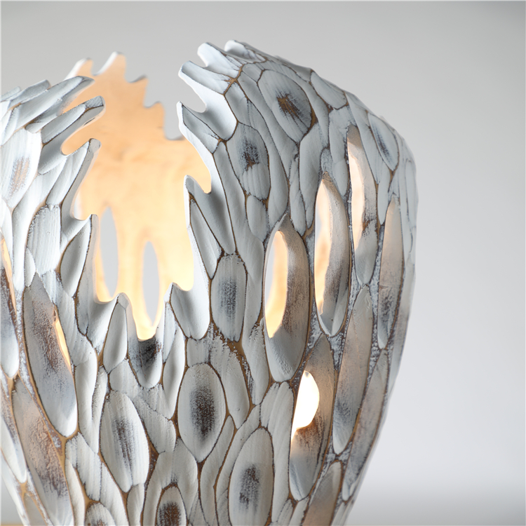 Postmodern Economic House Decoration Polyresin Decorative Night Study Lamp
