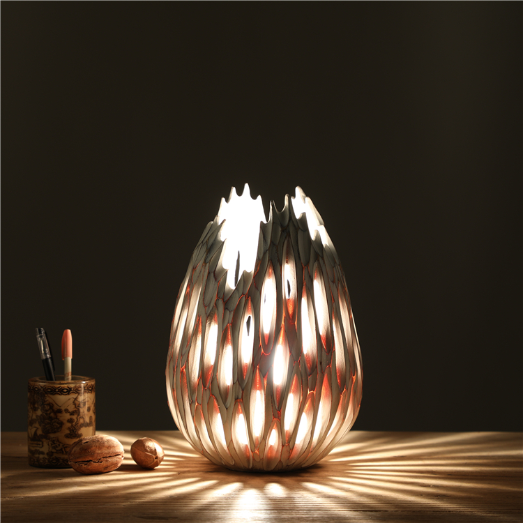 Postmodern Economic House Decoration Polyresin Decorative Night Study Lamp