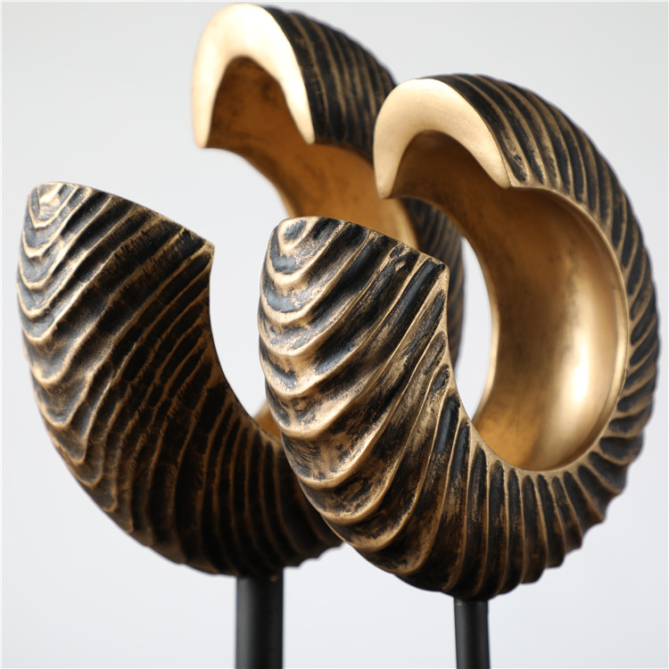 Beat quality modern home accessory art textured resin craft sculpture