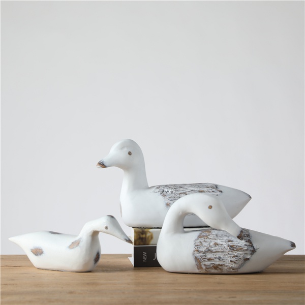 China Rustic Polyresin Handmade Modern White sea gull Ornament Home Decor