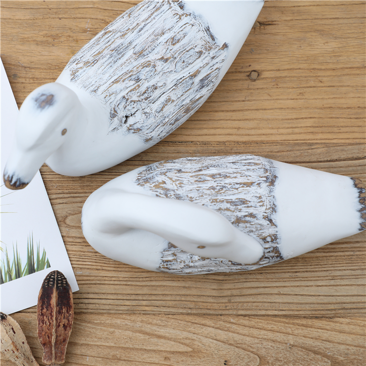 China Rustic Polyresin Handmade Modern White sea gull Ornament Home Decor