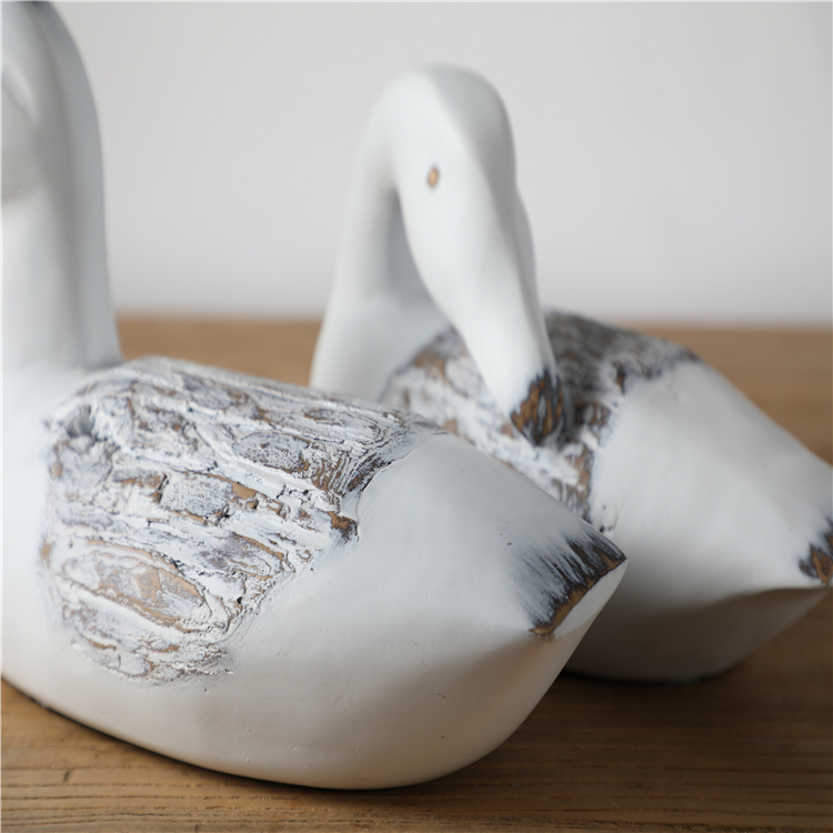 China Rustic Polyresin Handmade Modern White sea gull Ornament Home Decor