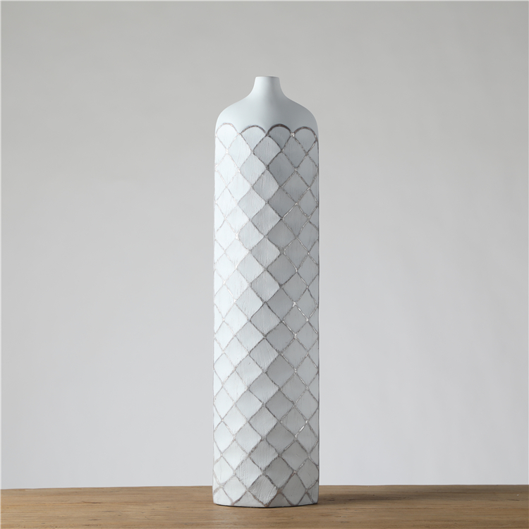 Wholesale OEM Acceptable White Resin Flower Floor Vase For home Decor