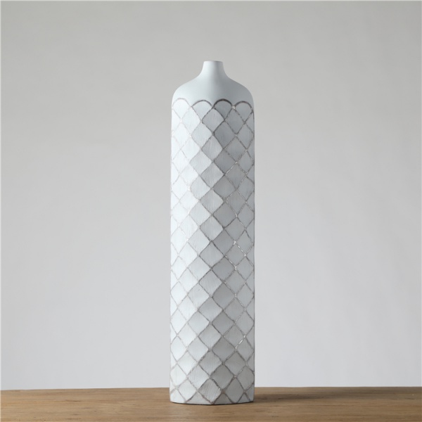 Wholesale OEM Acceptable White Resin Flower Floor Vase For home Decor