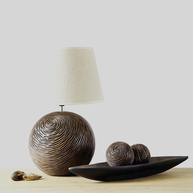 High Quality Home Decor Polyresin Antique Luxury Resin Table Lamps For Desk