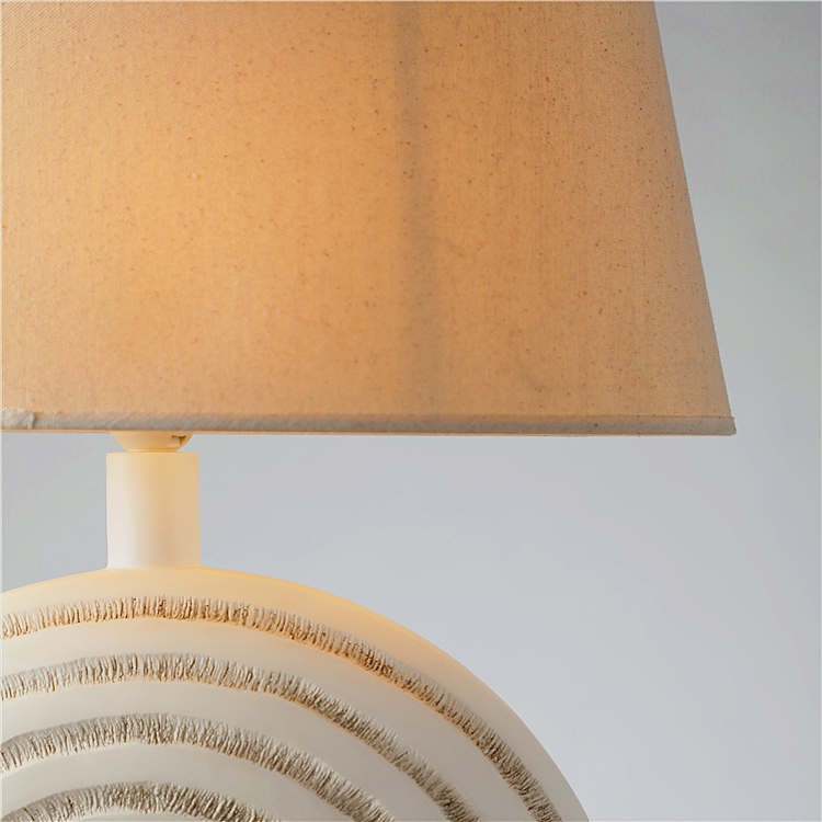 Modern Beautiful Antique Polyresin Energy-saving Table Lighting Lamp