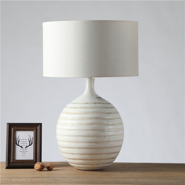 Resin Base Lamp Wholesale Home Decorative Modern Bedside Table Lamp Desk