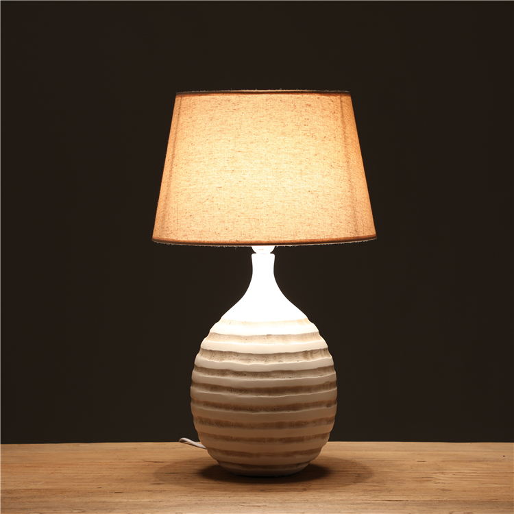 Resin Base Lamp Wholesale Home Decorative Modern Bedside Table Lamp Desk
