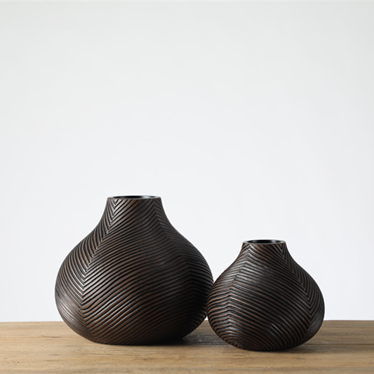 OEM European Style Decorative Ethnic Carved Brown Table Centre Pieces vase