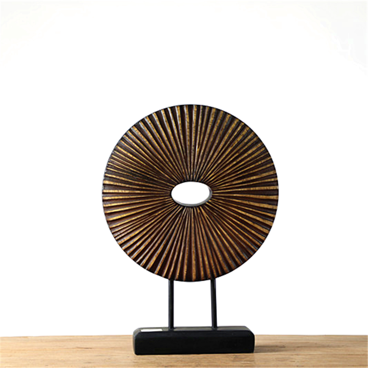 Hot Selling Embossed Exquisite Resin Handmade Craft Statue