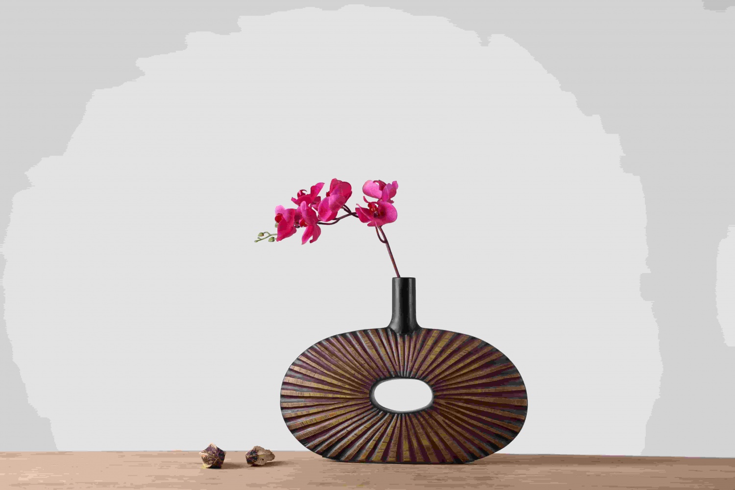 New Design Custom Luxury Home Decoration Flower Vases Art Crafts Resin Vase For Home Decor
