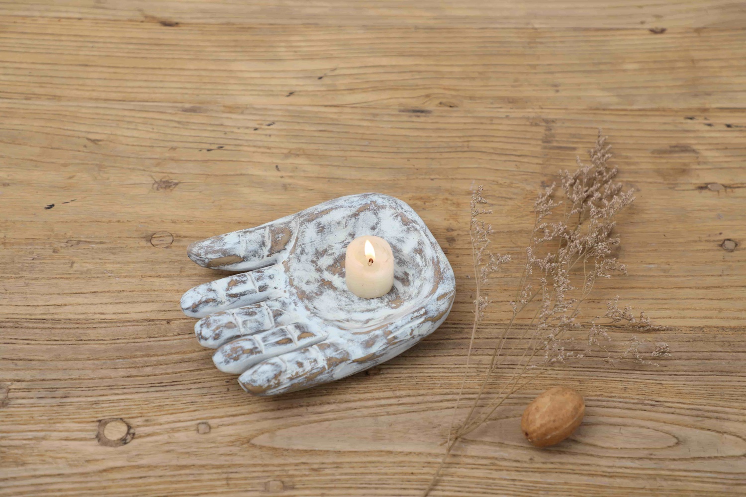 Best Selling Promotional Resin Votive Hand Decorating Candle Holders