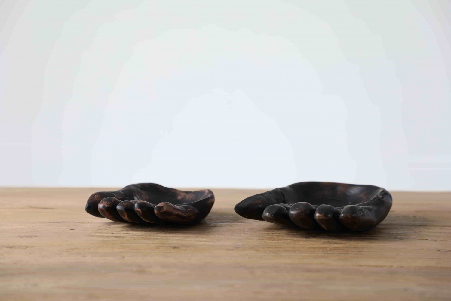 Popular Black Hand Polyresin Decorative Funny Palm Tealight Candle Holder