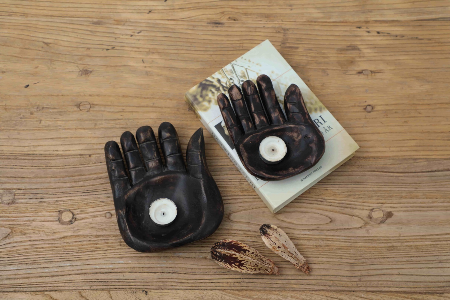 Popular Black Hand Polyresin Decorative Funny Palm Tealight Candle Holder