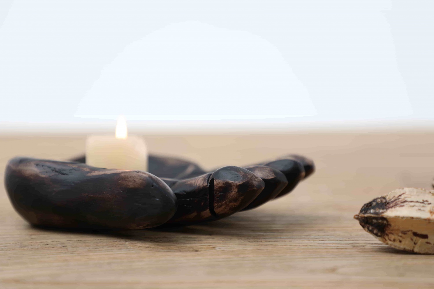 Popular Black Hand Polyresin Decorative Funny Palm Tealight Candle Holder