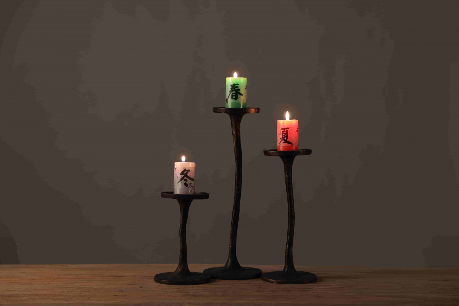 Top Sale Classic Design Polyresin Antique Rustic Candle Holder Hurricane