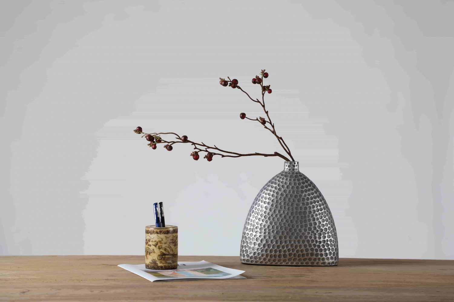 new modern Carved textured Resin vase for home decor