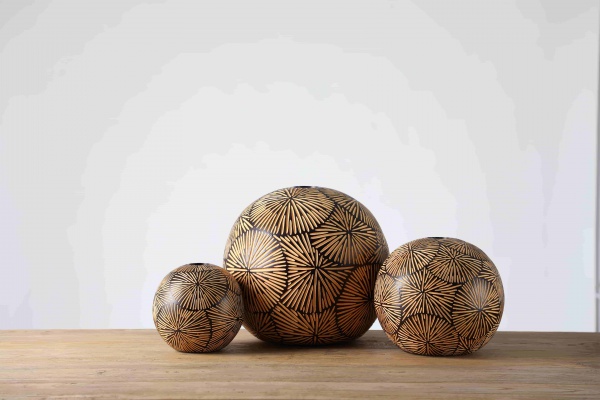 Modern Unique Nordic Decoration Tall Vase Luxury decoration Ball Shape Resin Flower Vase