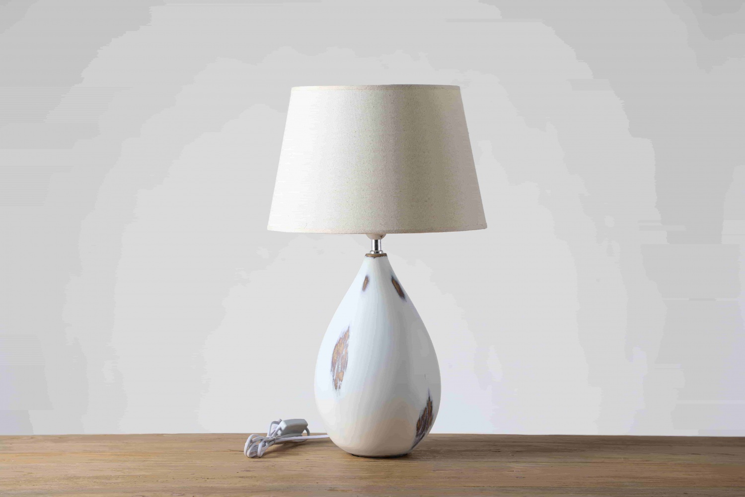 Graceful Sublimate minimalist modern Bedside table lamp