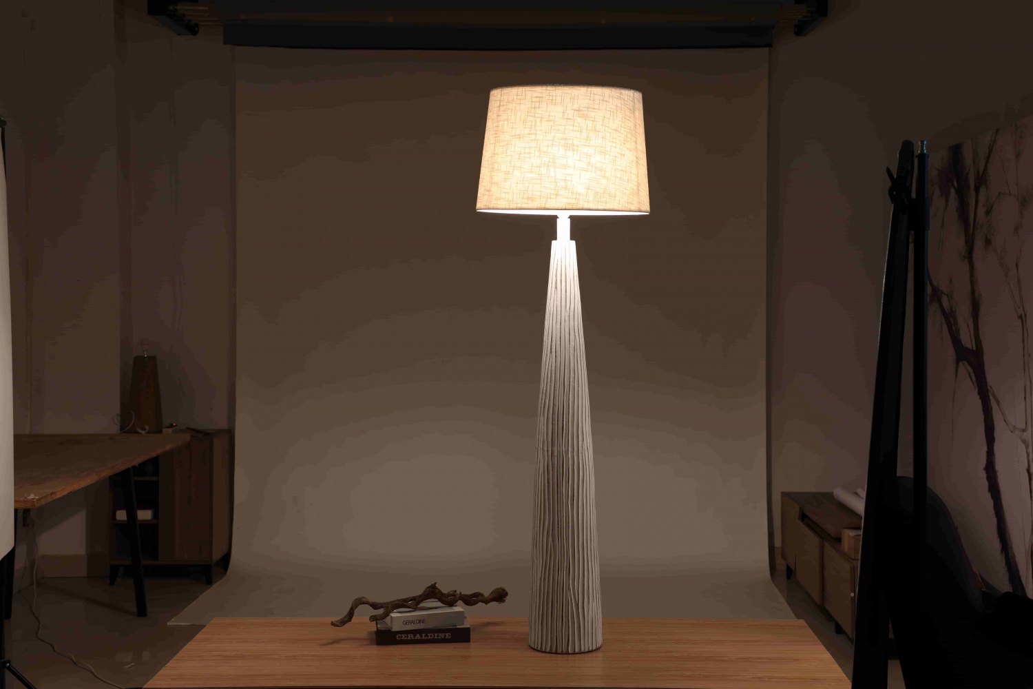European modern home furnishings luxury nordic bedroom bedside lamp resin table lamps for home hotel decor