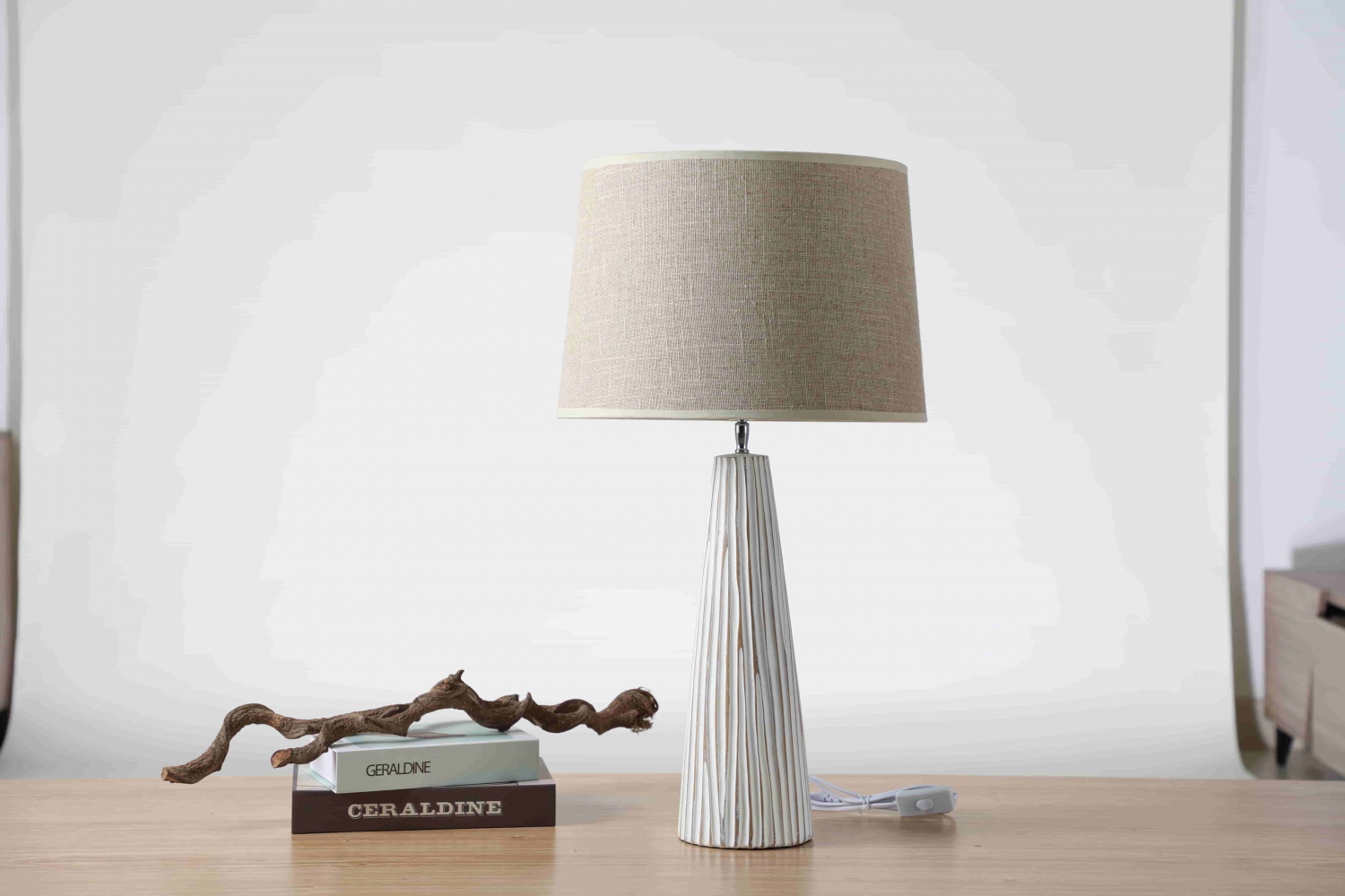 European modern home furnishings luxury nordic bedroom bedside lamp resin table lamps for home hotel decor