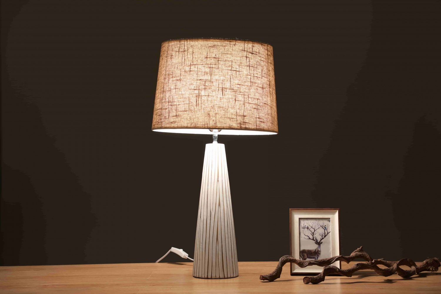 European modern home furnishings luxury nordic bedroom bedside lamp resin table lamps for home hotel decor