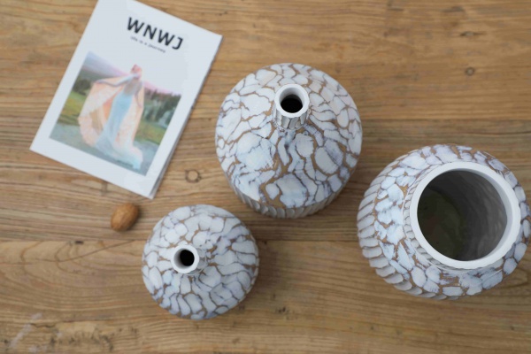 Nordic style retro design home decoration artwork white resin flower vase nordic vase for home decor