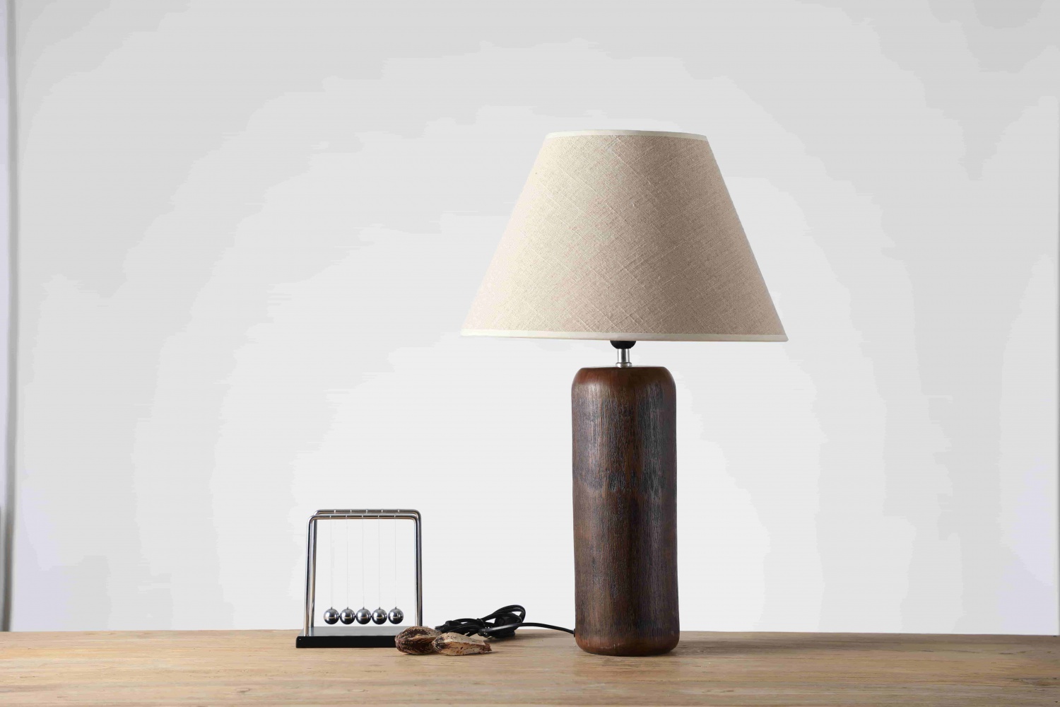 High quality hotel european modern resin bed side decorative led table lamp for home decor