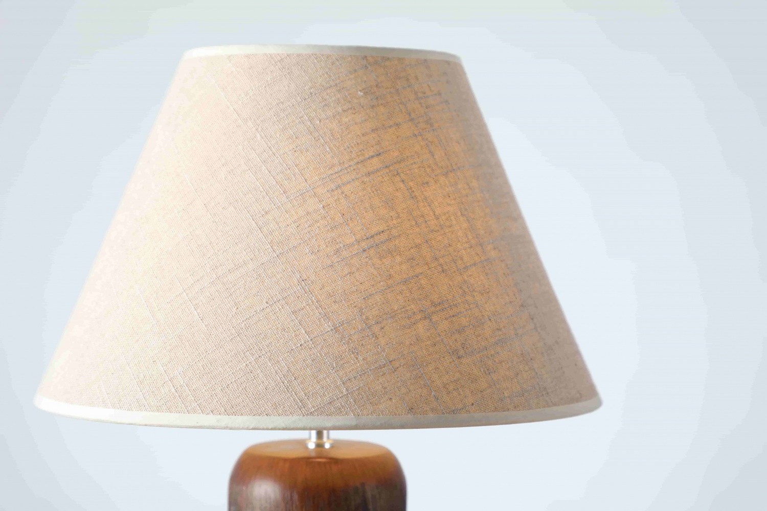 High quality hotel european modern resin bed side decorative led table lamp for home decor