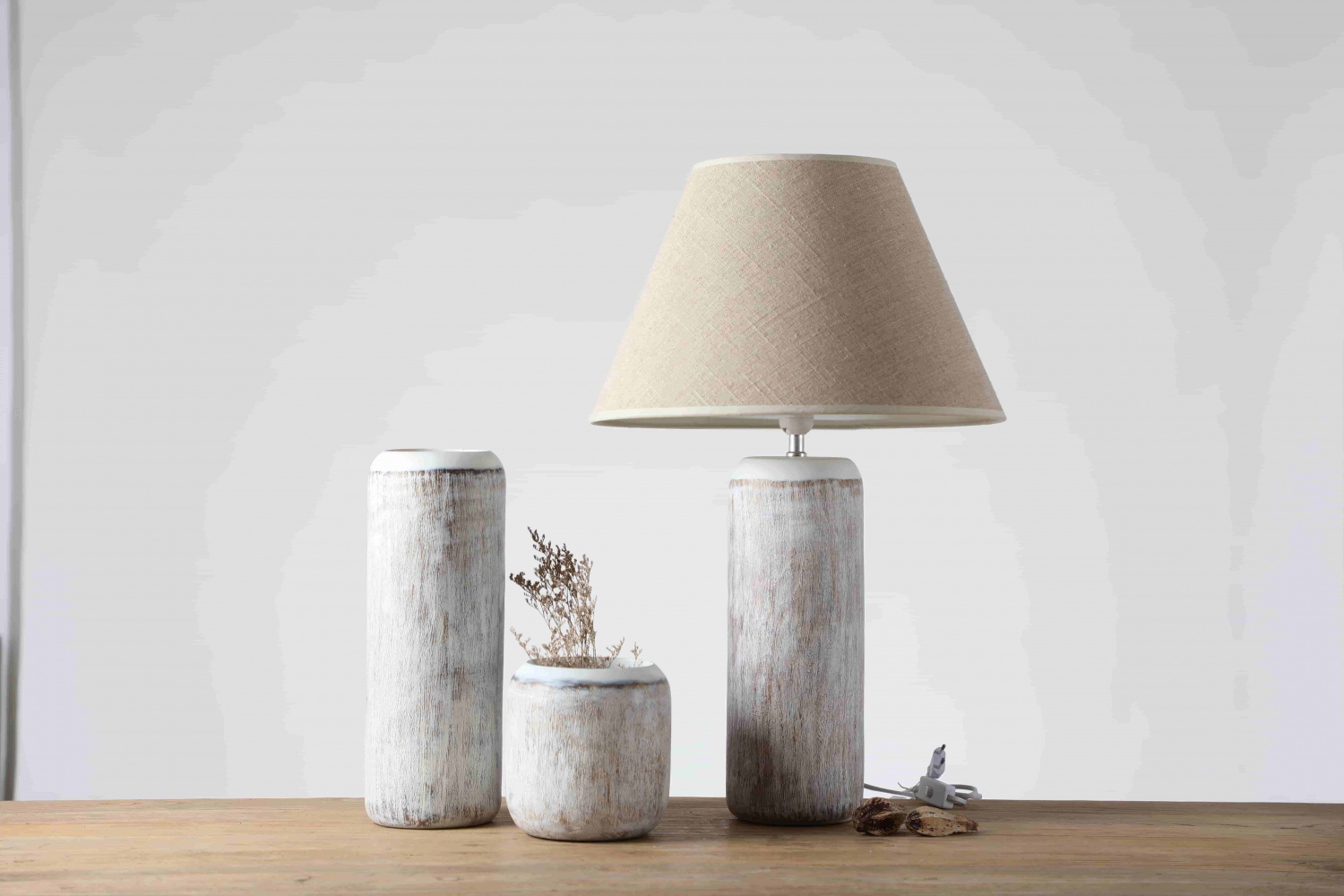 Wholesale table lamps Interior design white modern warm light desk lamp for home decor