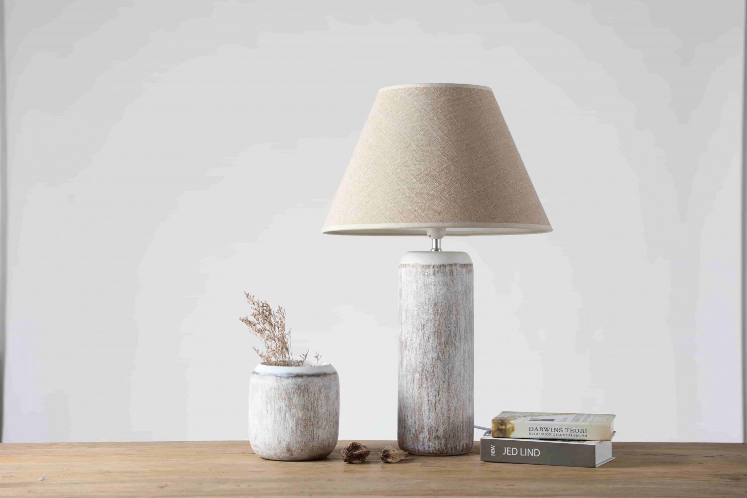 Wholesale table lamps Interior design white modern warm light desk lamp for home decor