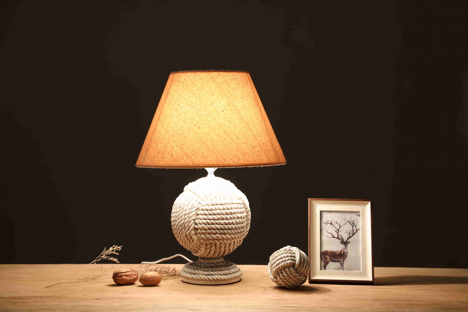 Hotel desk unique art retro style bedside resin reading light home decoration night light handmade table lamps for bedroom