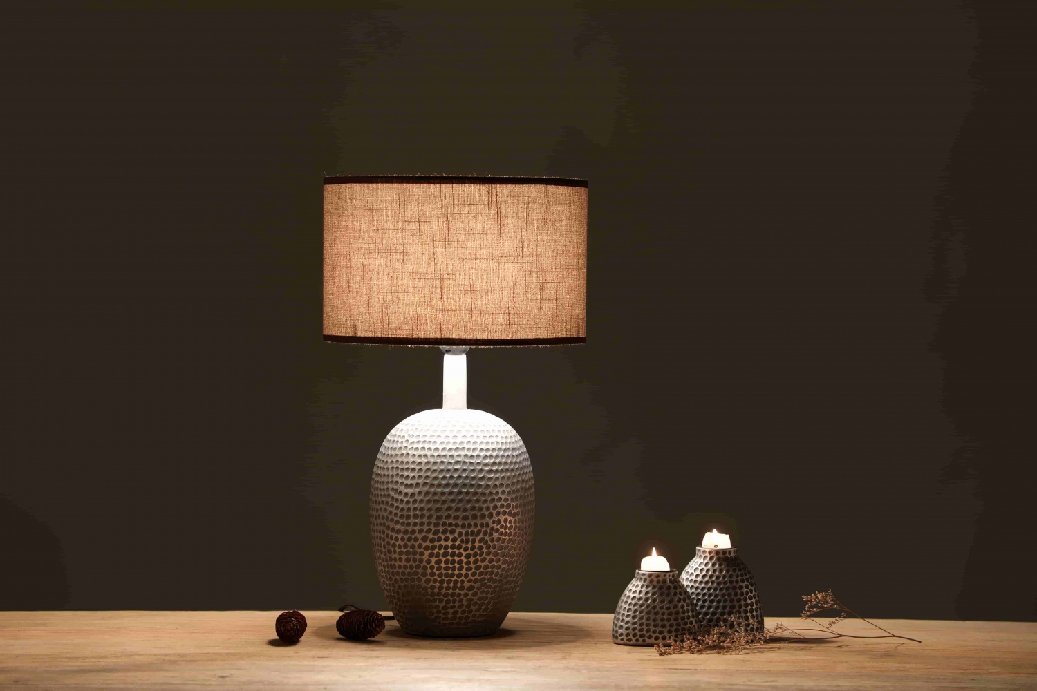 Wholesale creative design home decorations resin desk lamp nordic warm white decorative table lamp for living room bedroom