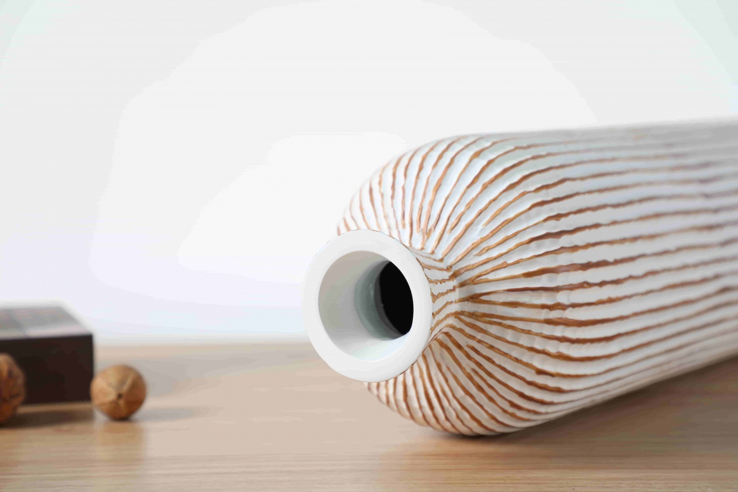Wholesale luxury white flower vase home decoration floor vase for wedding