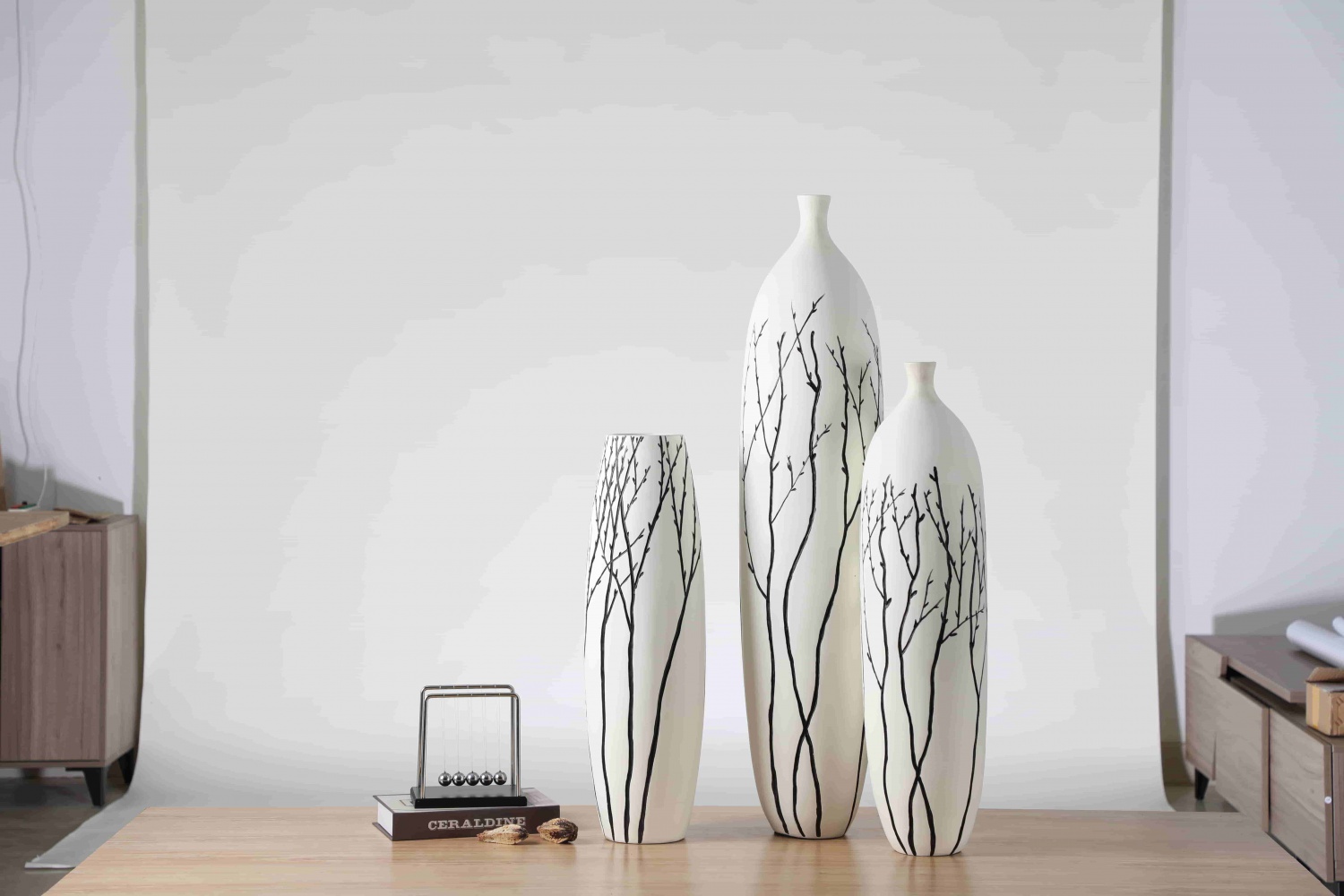 Wholesale Home Decoration Resin Tall Floor Vase For Living room