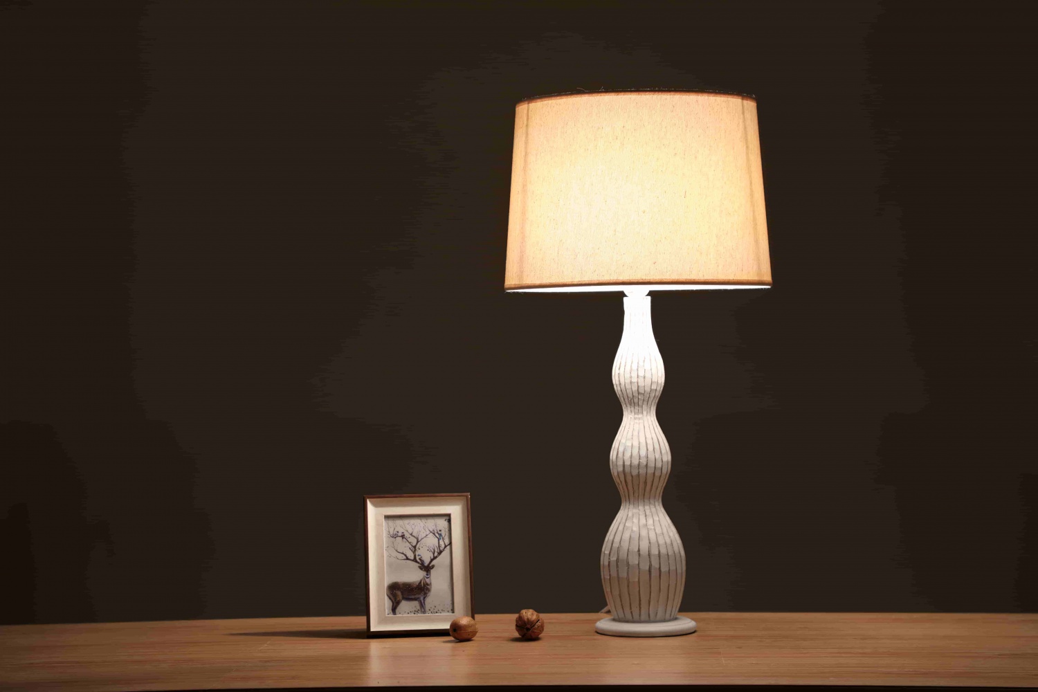 Wholesale Design Modern Carved Large Tall Resin Floor Lamp For Hotel Decoration