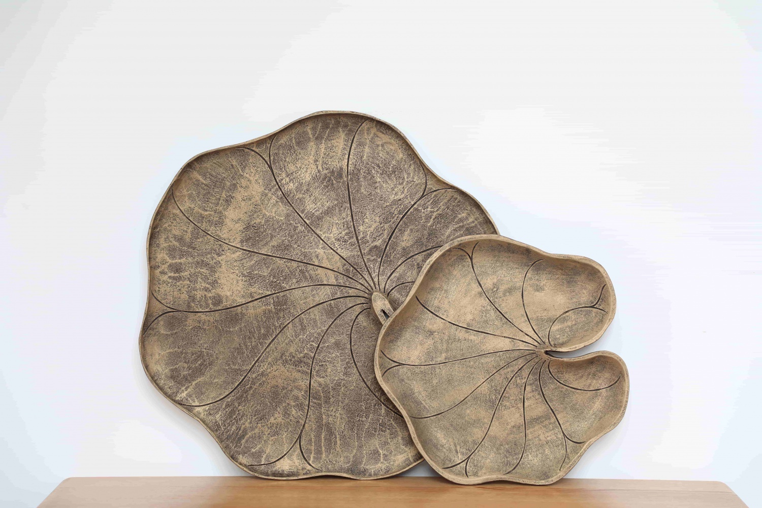 Hot Selling Rustic Wall hang Craft Lotus leaf shape Decoration