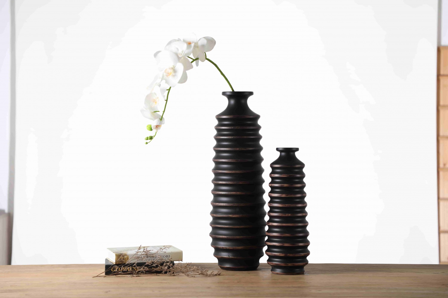 Wholesale antique decoration vase home decoration resin art flower vase black desktop decor vase