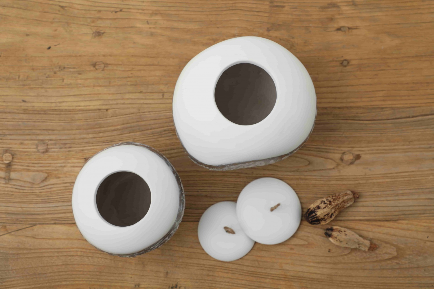 Hot Selling White Handmade Decoration Resin Craft Jar