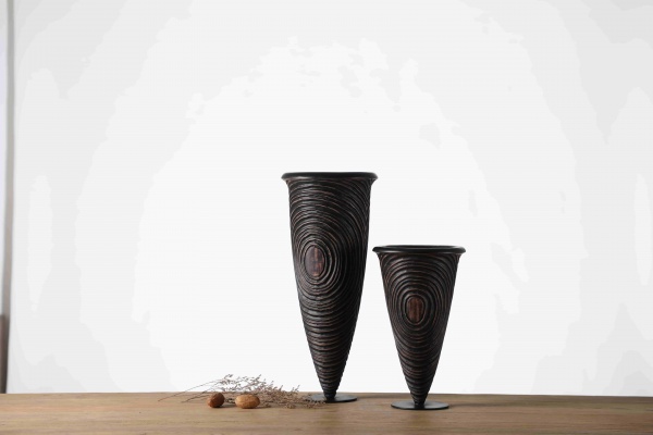 Hot Selling Black Japanese Style Resin Home Decoration Vase