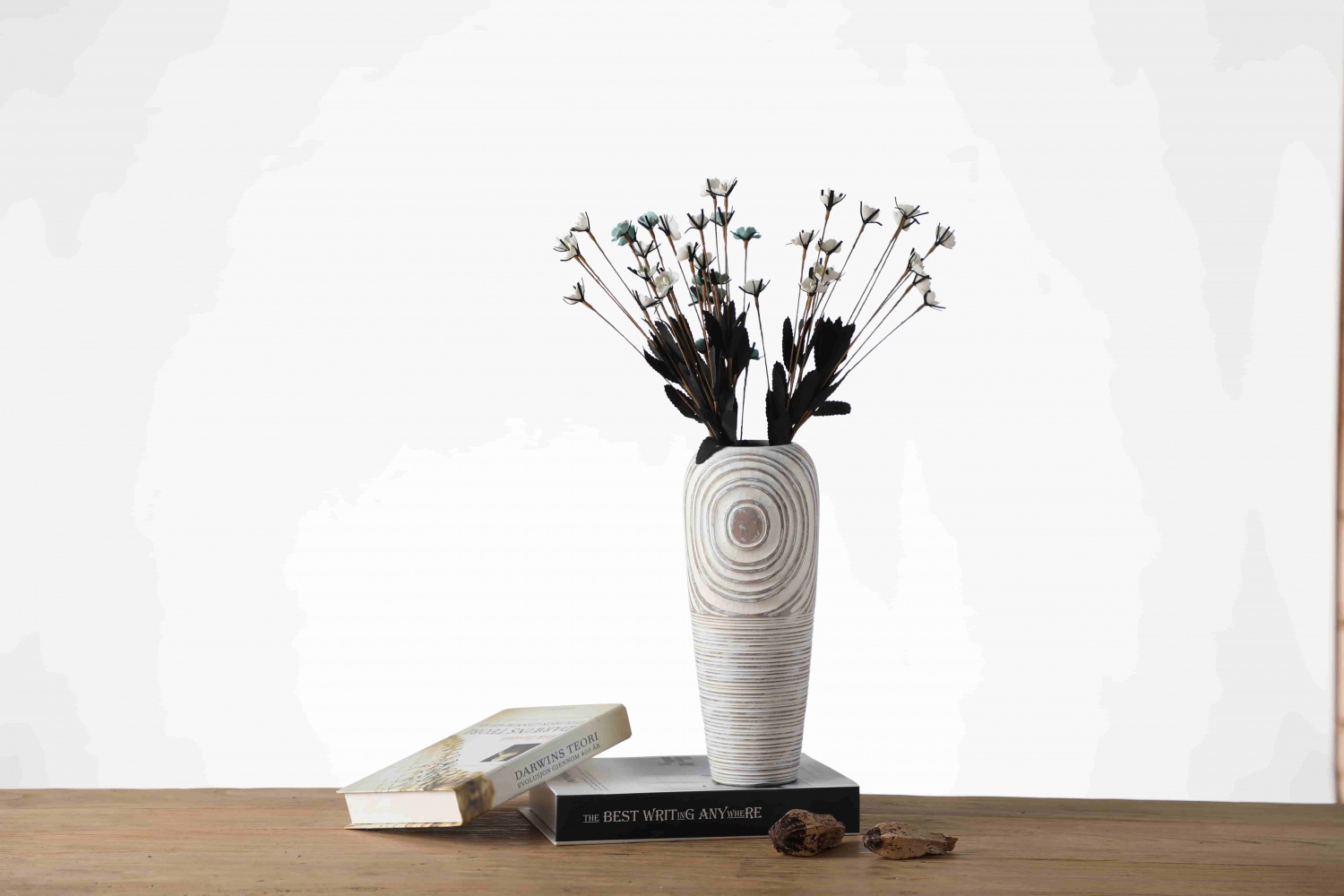 Cheap Good-looking Embellished Home Decor White Tall vase stand