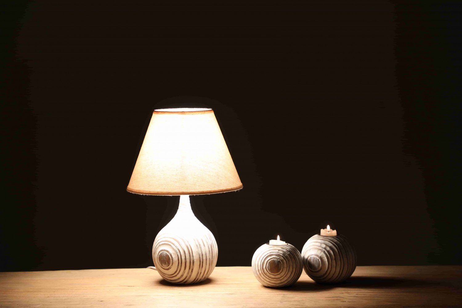 New arrival high quality nordic art resin decoration design bedroom bedside modern polyresin table lamps for home decor