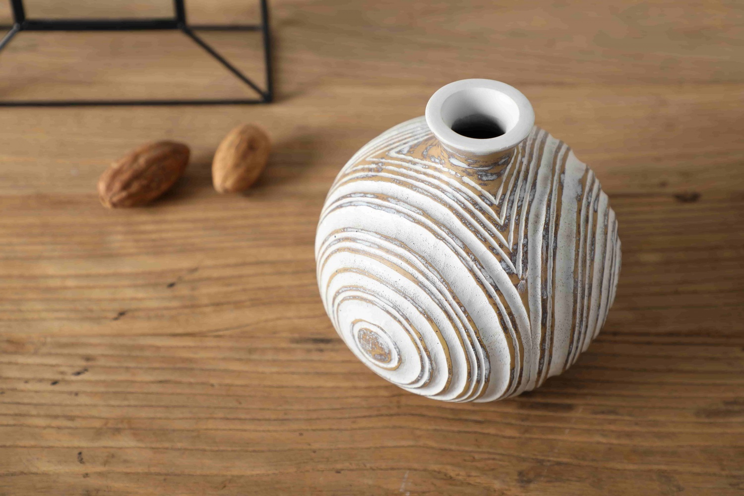 New arrival high quality nordic art resin decoration design bedroom bedside modern polyresin table lamps for home decor