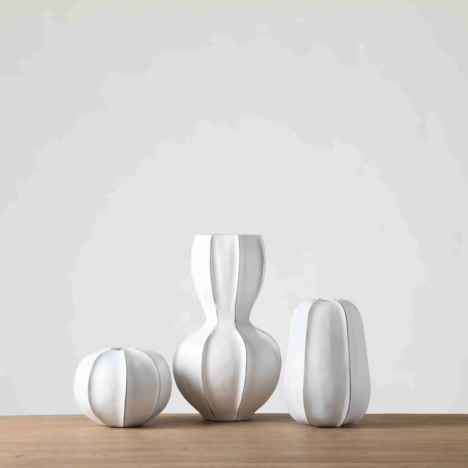 Nordic style embossed modern wedding vase unique design white flower resin art vases for home decor