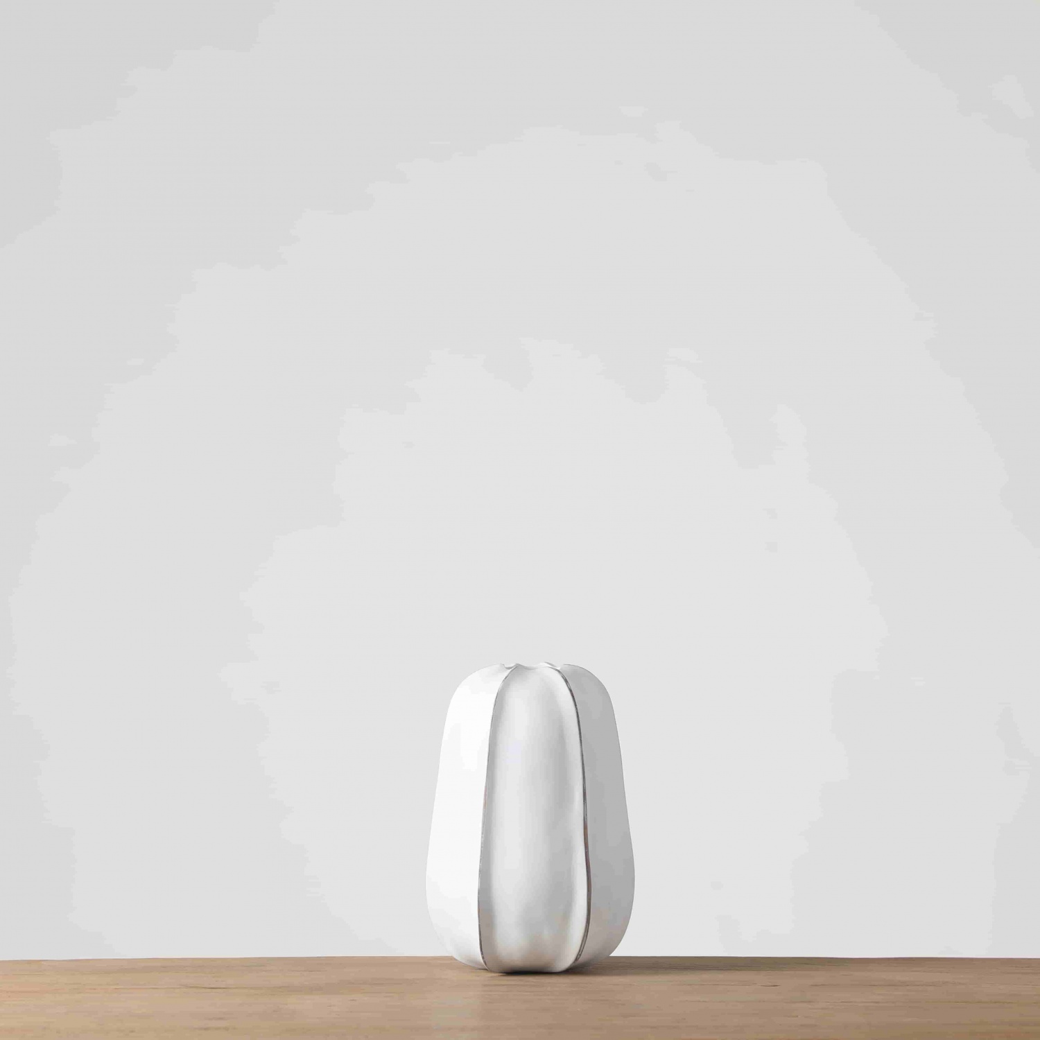 Nordic style embossed modern wedding vase unique design white flower resin art vases for home decor