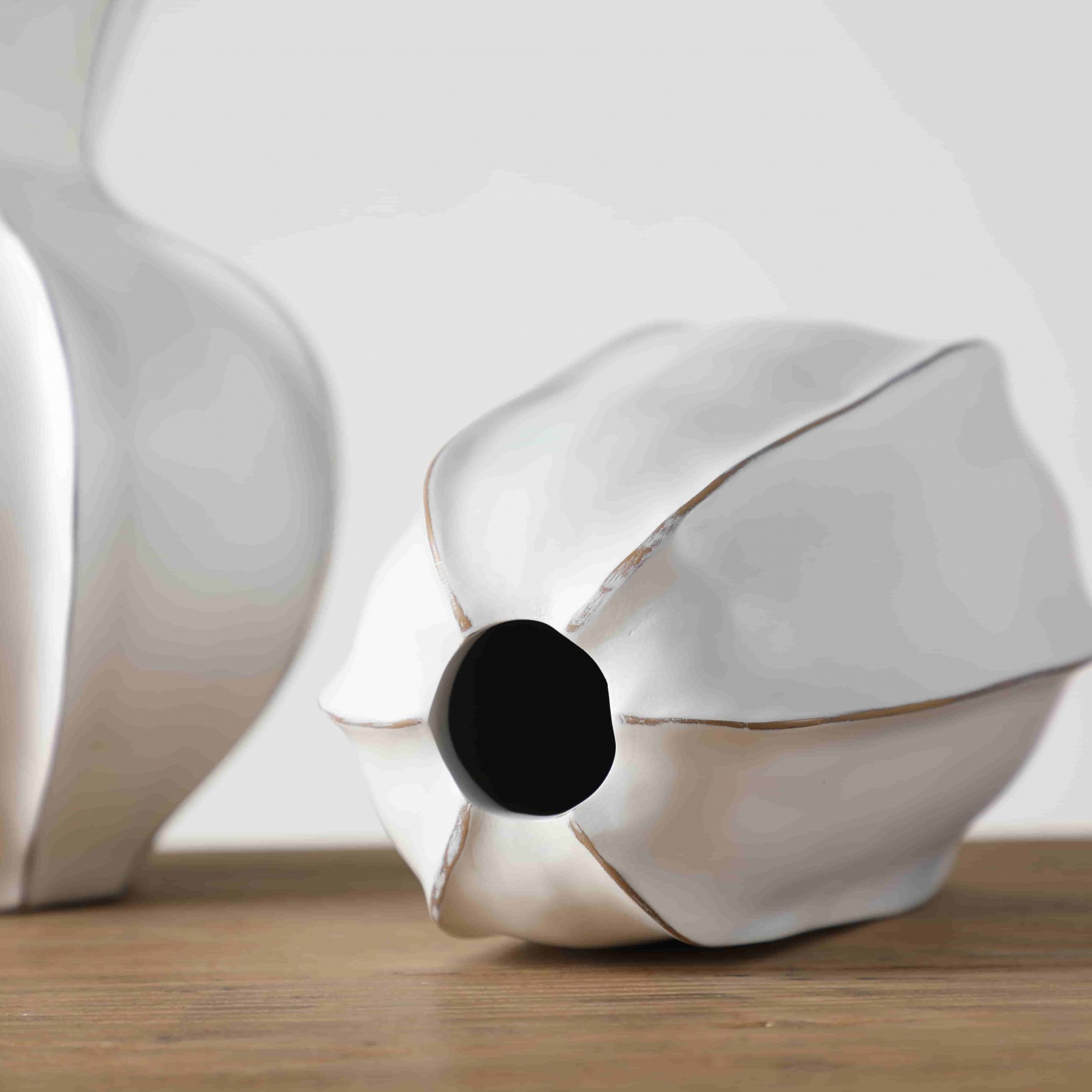 Nordic style embossed modern wedding vase unique design white flower resin art vases for home decor